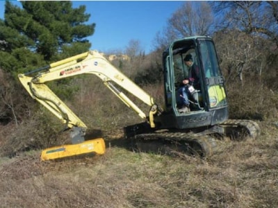 Tocator vegetatie - Excavator Tocator vegetatie - excavator Femac T7 105   -- midiexcavator 5-8 tone